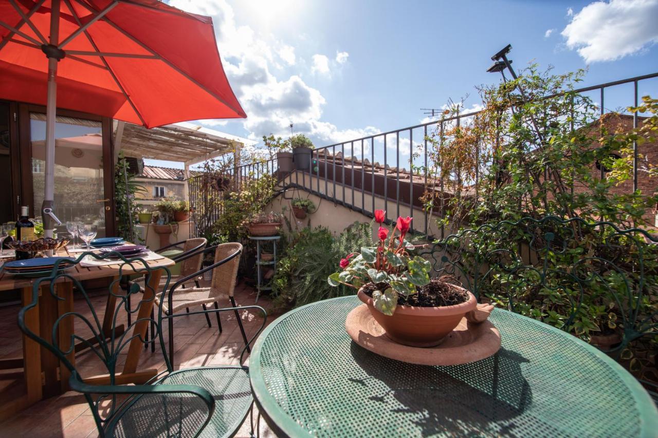Appartamento Residenza Al Pavone Luxury With Terrace Lucca Esterno foto
