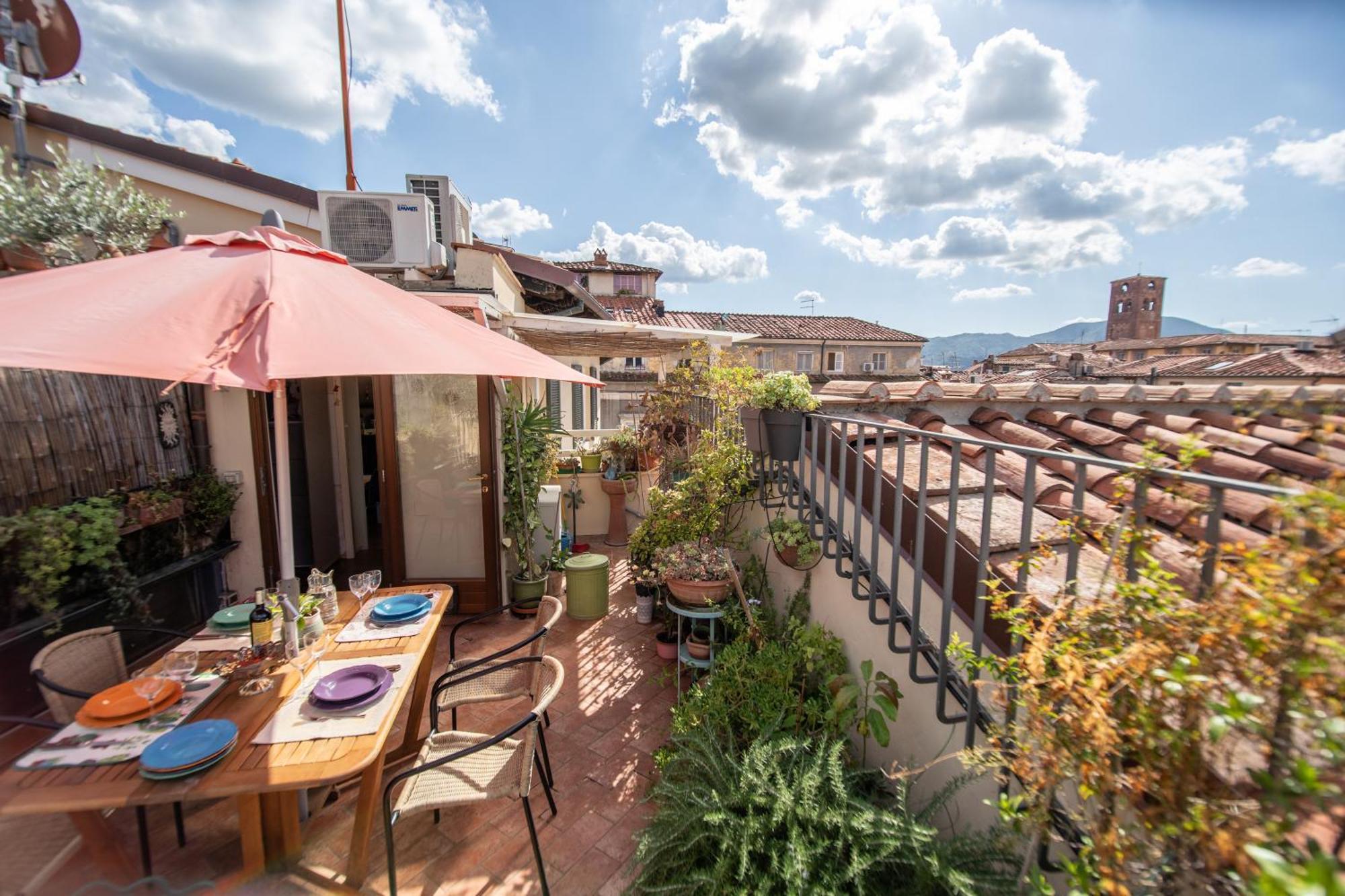 Appartamento Residenza Al Pavone Luxury With Terrace Lucca Esterno foto